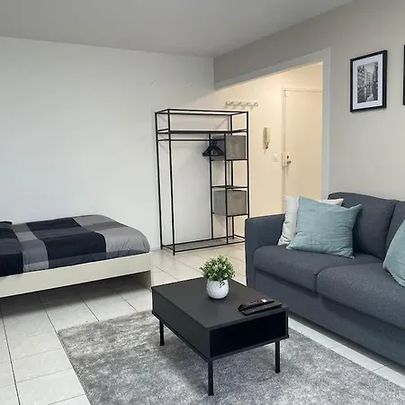 Cosy Proche Paris Apartment Le Bourget